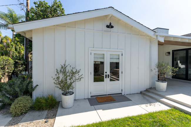 Photo - 412 Esther St Unit B