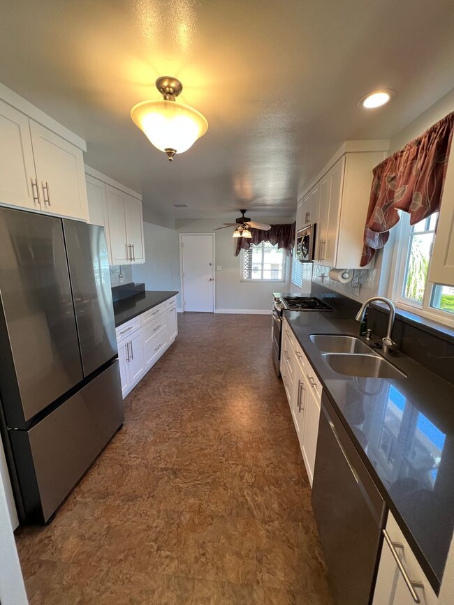 Photo - Move in Special!! $750 off 1st Month's Rent!!