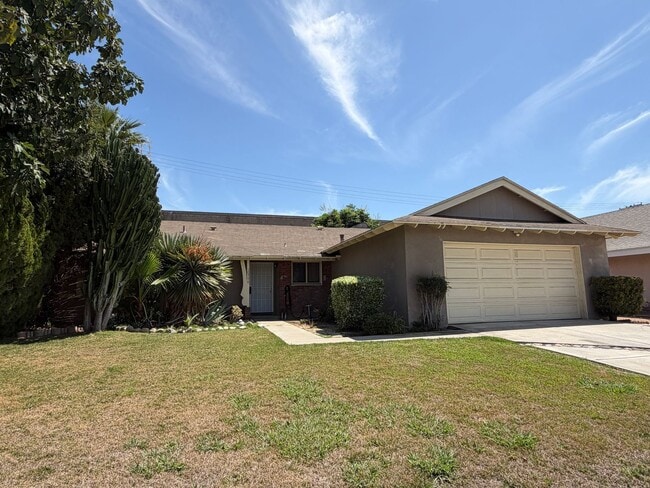 Building Photo - 10774 Mercer Ave