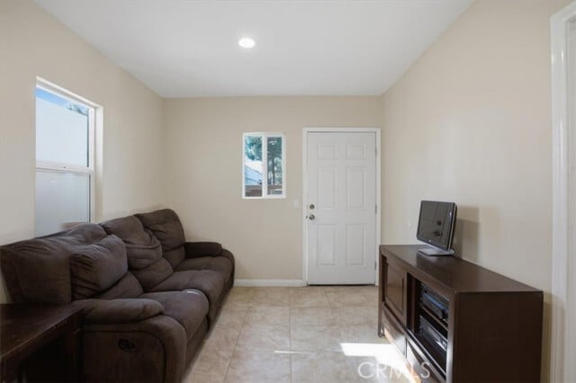 Photo - 7542 White Oak Ave