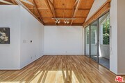 Photo - 656 Angelus Pl