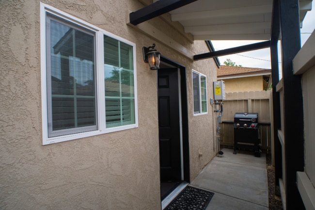 Photo - 1602 La Golondrina Ave