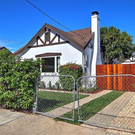 Photo - 1918 Gillespie St