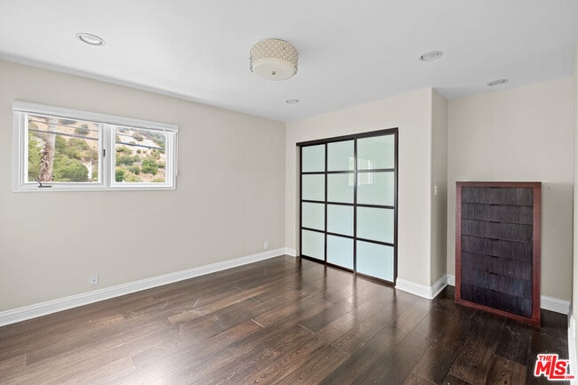 Photo - 1759 N Beverly Dr