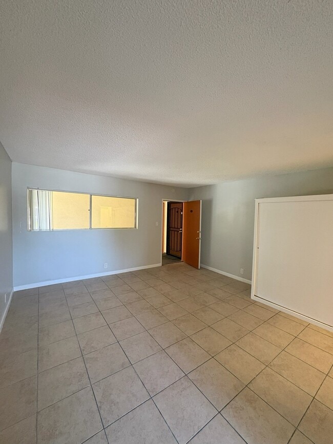 Photo - 4055 W 129th St Unit 6