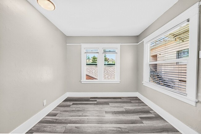 Photo - 1557 Pine Ave Unit 1559.5