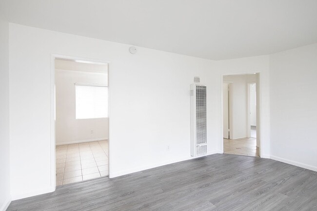 Photo - Ocean Palms Apartments