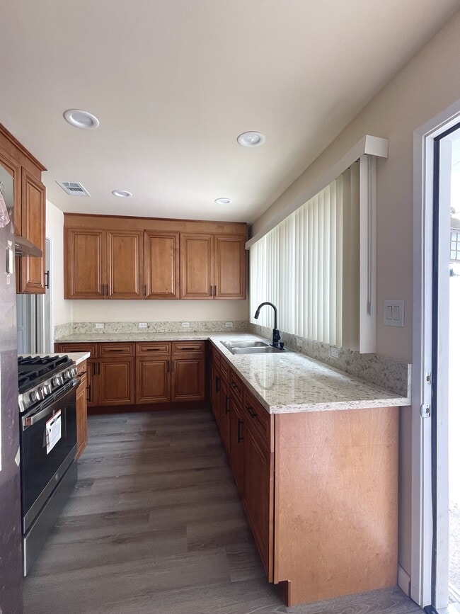 Photo - 7949 Clearfield Ave