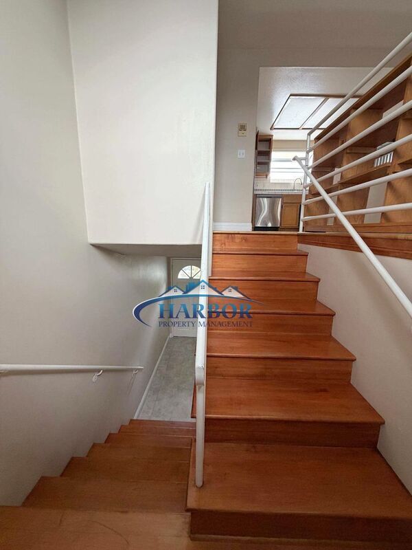 Photo - 1258 W 25th St