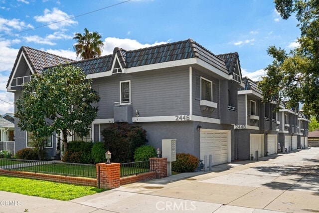Photo - 2452 Oneida St Townhome