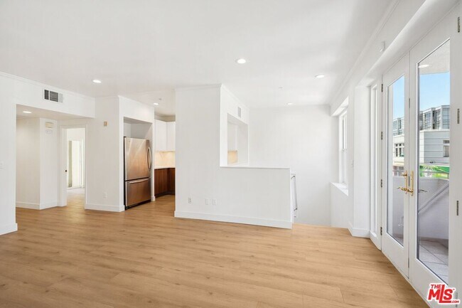 Photo - 80 N Raymond Ave Unit 101