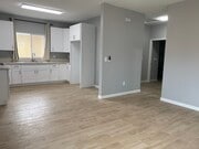 Photo - 9089 Watson St