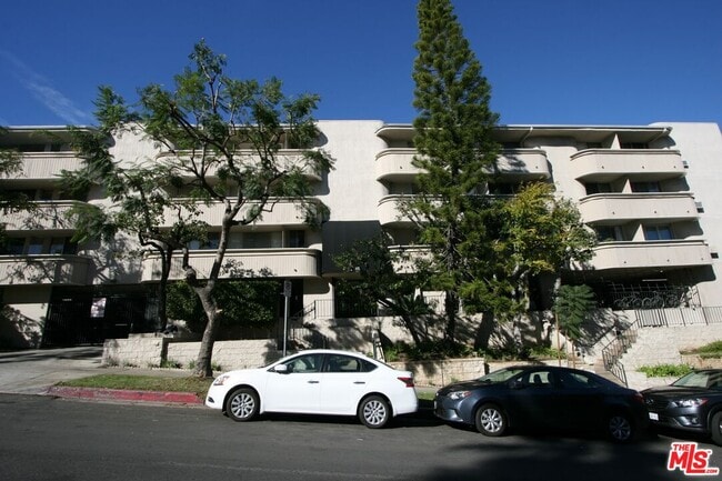 Building Photo - 11645 Montana Ave Unit 124