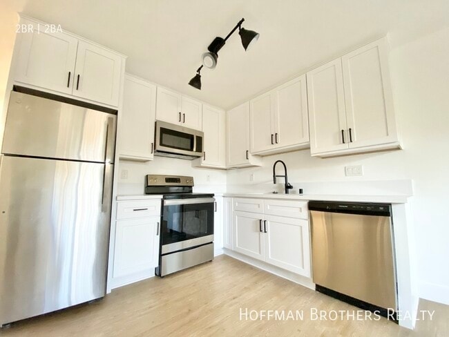 Photo - 1936 New England St