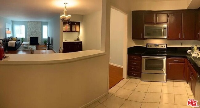 Photo - 1262 S Barrington Ave Unit 203
