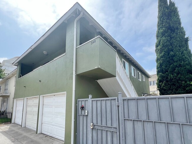Top-Floor Urban Retreat in the Heart of Do... - Top-Floor Urban Retreat in the Heart of Do... House