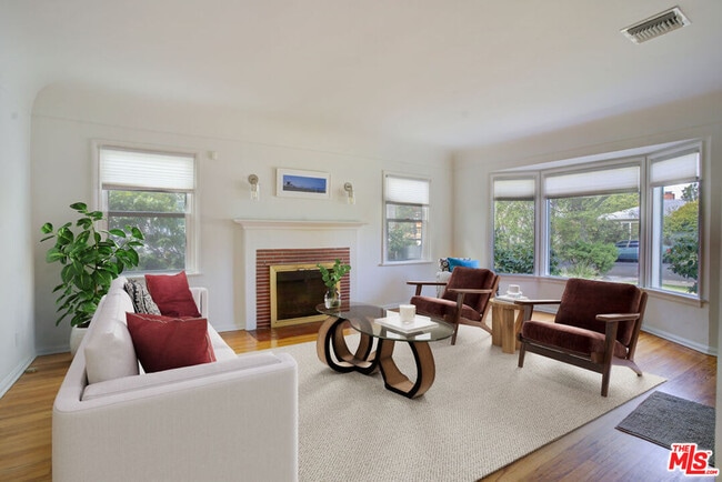 Photo - 1212 Pine St