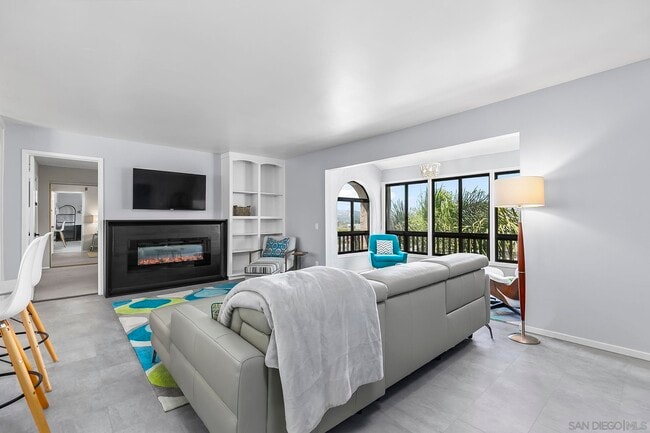 Photo - 2510 Clairemont Dr Condo Unit 303