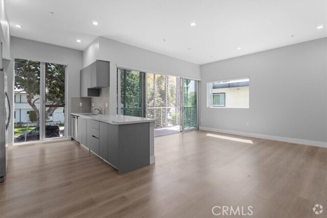 Building Photo - 1223 Hayworth Ave Unit 3 Rental