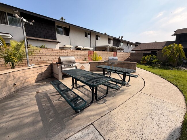 Photo - Remodeled 1 Bedroom, 1 Bathroom Stanton Co... Unit 16