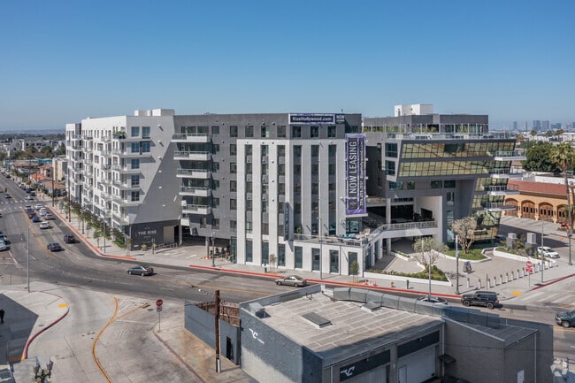 SV Q2 - The Ovelo Hollywood Apartments