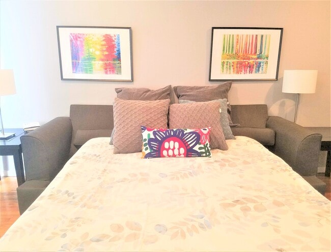 Photo - 1260 N Detroit St Unit 2