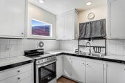 Photo - 10920 White Oak Ave House