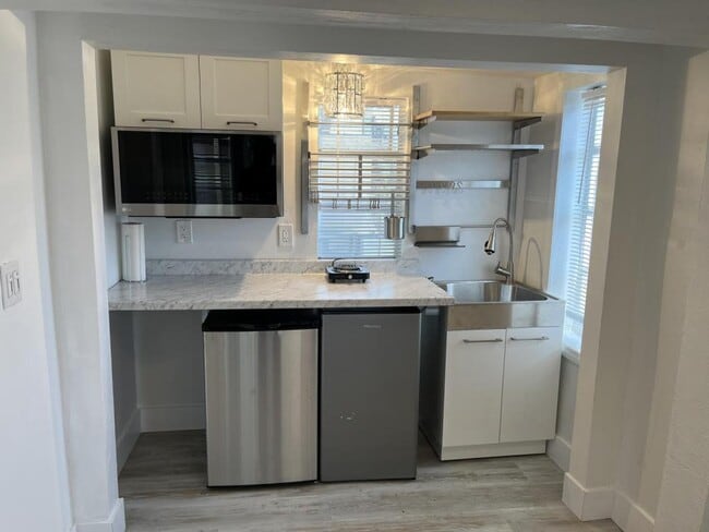 4037 1/2 National Ave, San Diego, CA 92113 - 4037 1/2 National Ave, San Diego, CA 92113 House