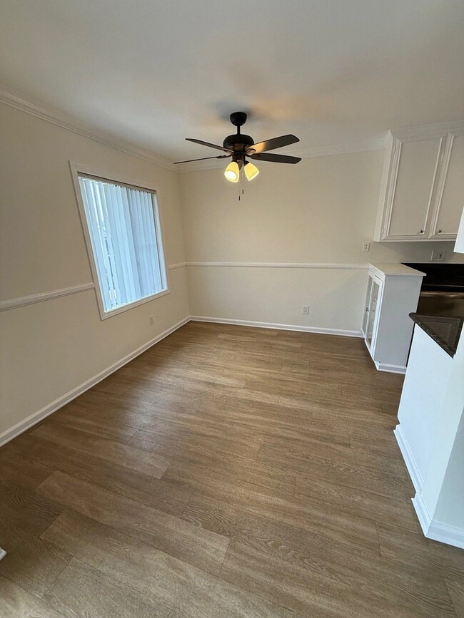 Photo - 1631 Barry Ave Unit 19