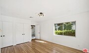 Photo - 15440 Dickens St House