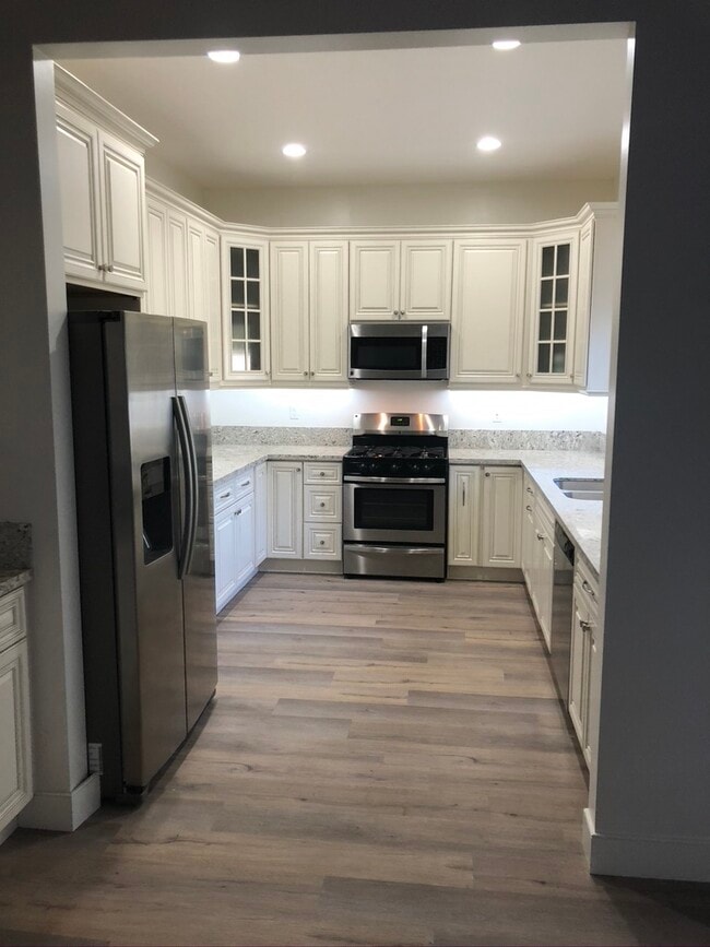 kitchen - 6227 Atoll Ave