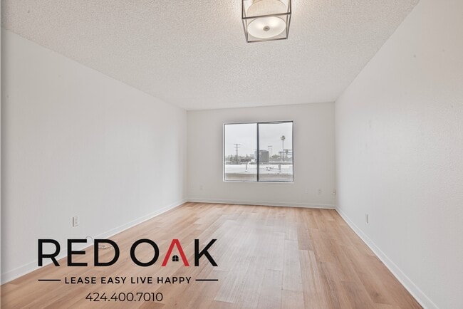 Building Photo - 11817 Victory Blvd