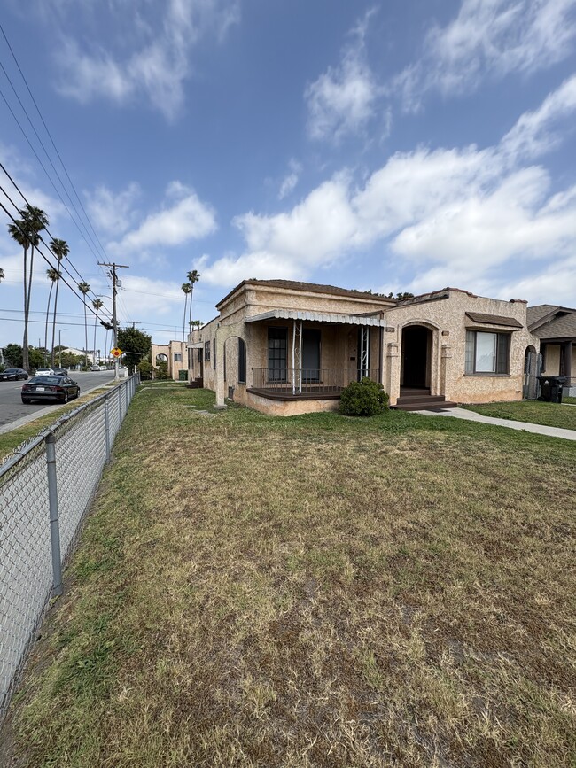 Photo - 3900 3rd Ave Unit 1