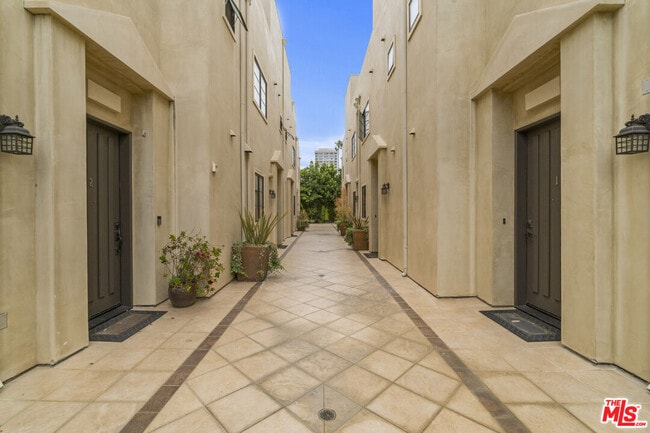 Photo - 10765 Wilkins Ave Unit 8