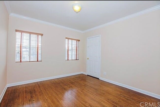 Photo - 1745 W 65th St House
