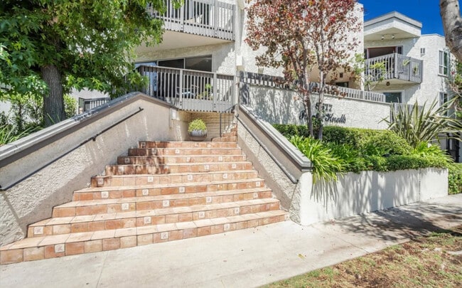 Photo - 8577 Rugby Dr Unit 108