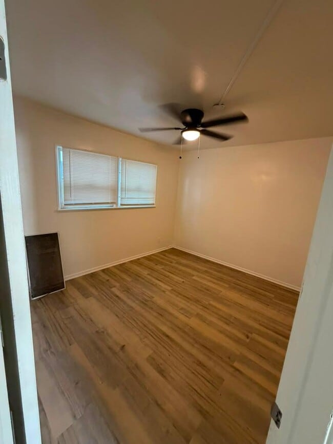 Photo - 1540 W 226th St Unit C