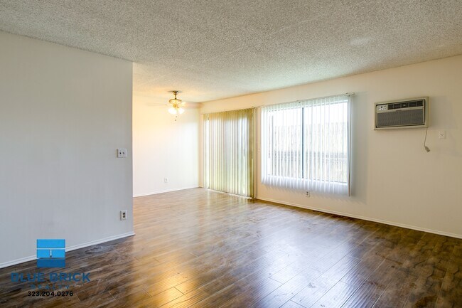 Photo - 5452 Corteen Pl Unit 27