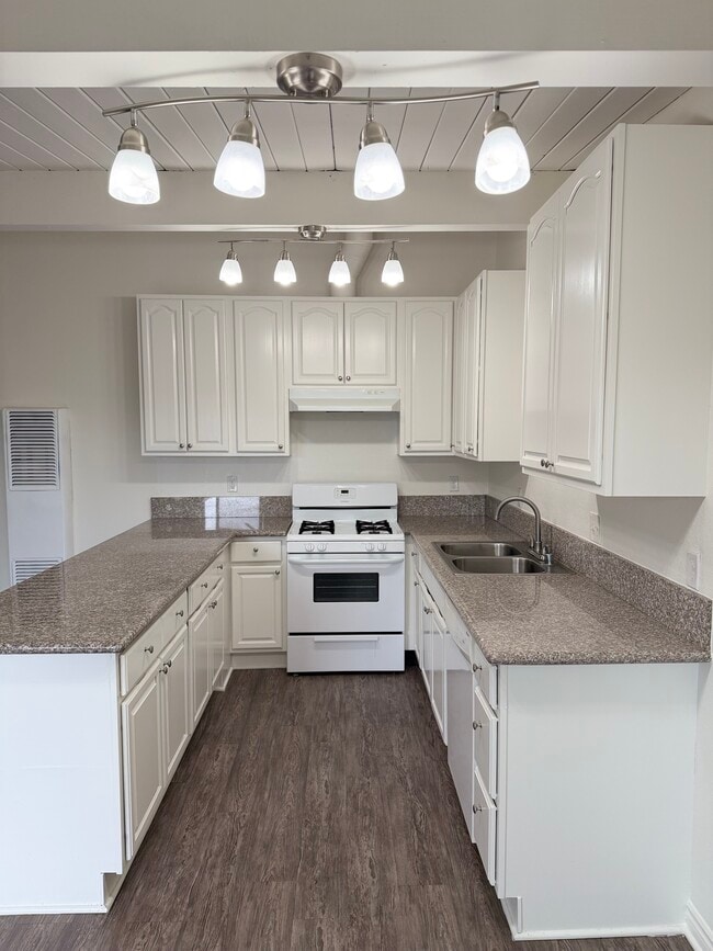 Kitchen 1x1 - Friendly Hills Villas