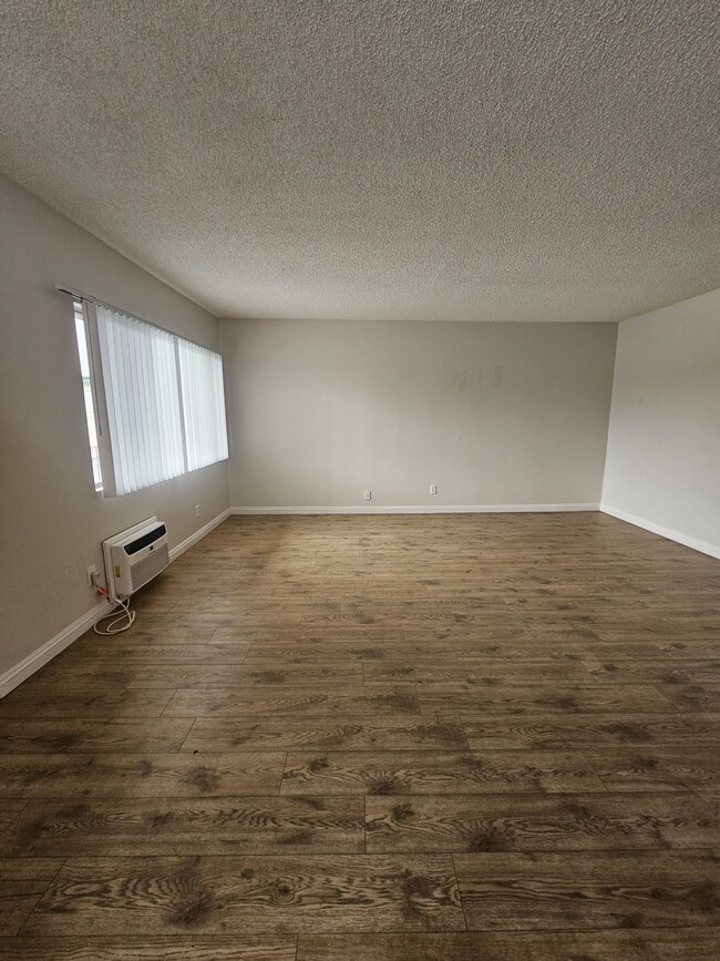 Photo - 1135 W I St Unit 26