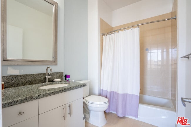 Photo - 3810 Wilshire Blvd Unit 712