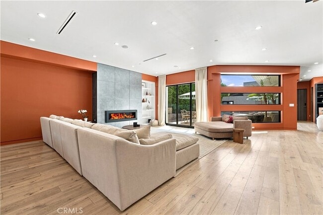 Photo - 425 N Alfred St