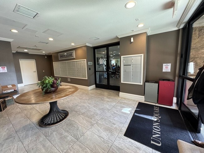 Photo - 3 Bedroom 2 Bathroom down town San Diego