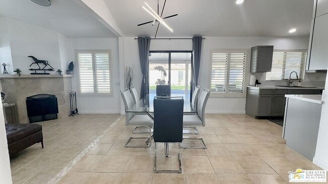 Photo - 44734 San Jose Ave