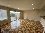 Photo - 2448 Flora St