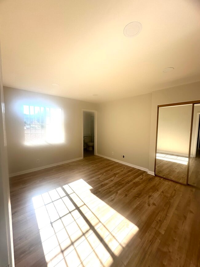 Photo - 525 S Main St Unit 2