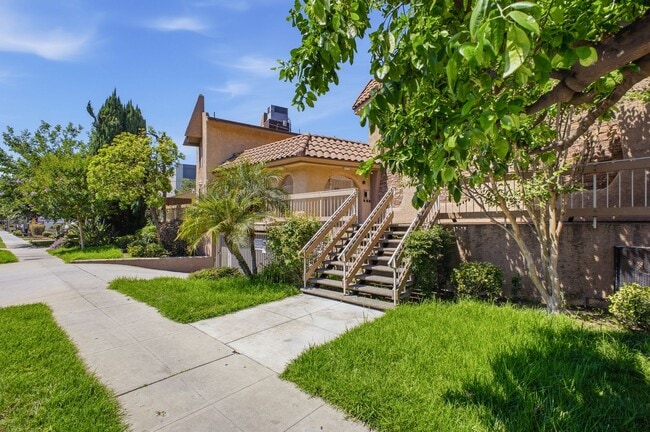 Building Photo - Bright, Spacious, and Move-In Ready!