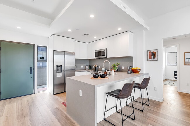 Photo - Larrabee Residences