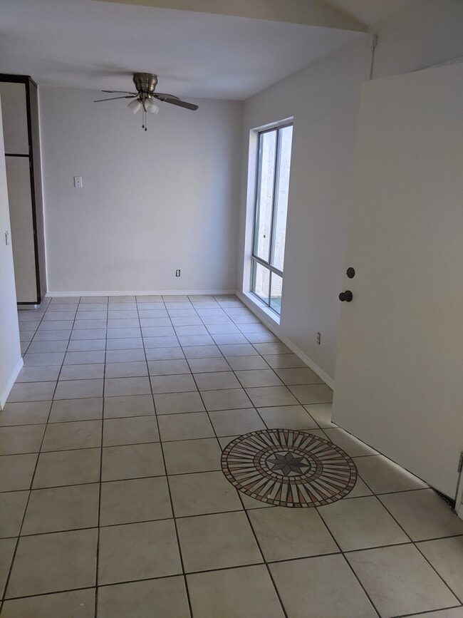 Photo - 1811 E Grand Ave Unit 126