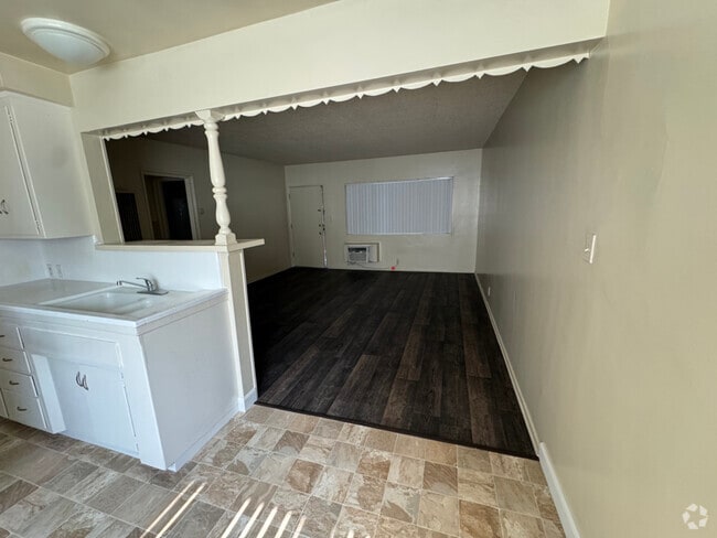 Building Photo - 6248 N San Gabriel Blvd Rental